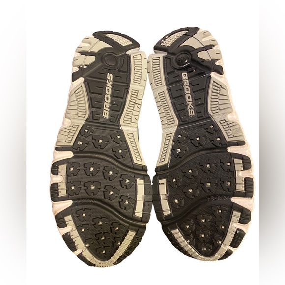 Brooks Addiction 10 running shoe - Picture 3 of 4